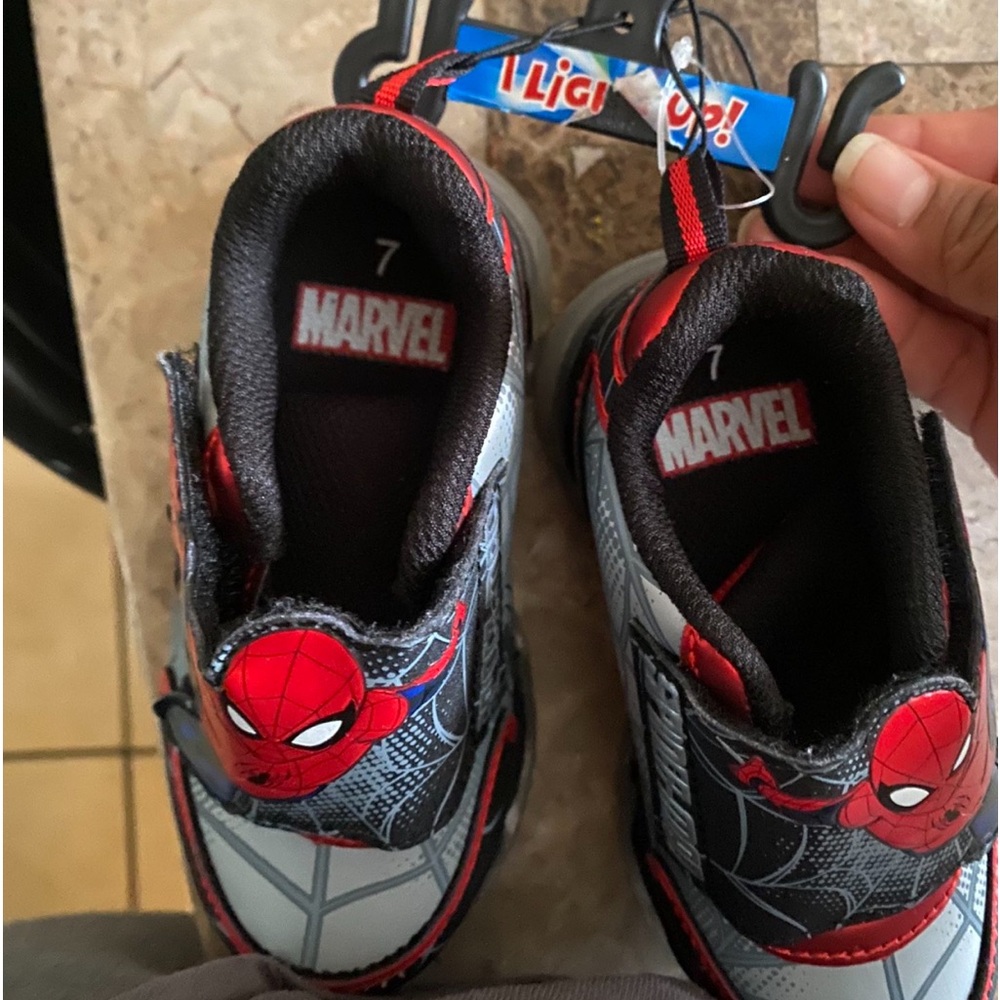 Zapatos de spiderman